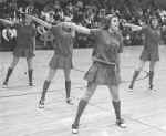 1973-basketball_cheerleaders01.jpg (36501 bytes)