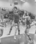 1973-boys_basketball-02.jpg (37891 bytes)